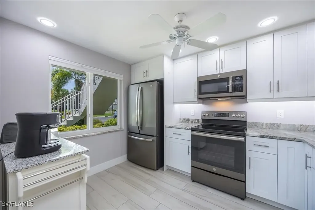 179 Penny Lane Naples FL 34112