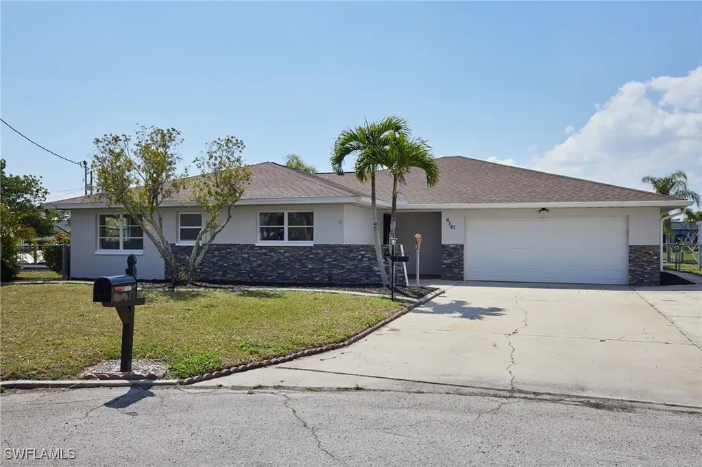 4387 Harbour Terrace North Fort Myers FL 33903