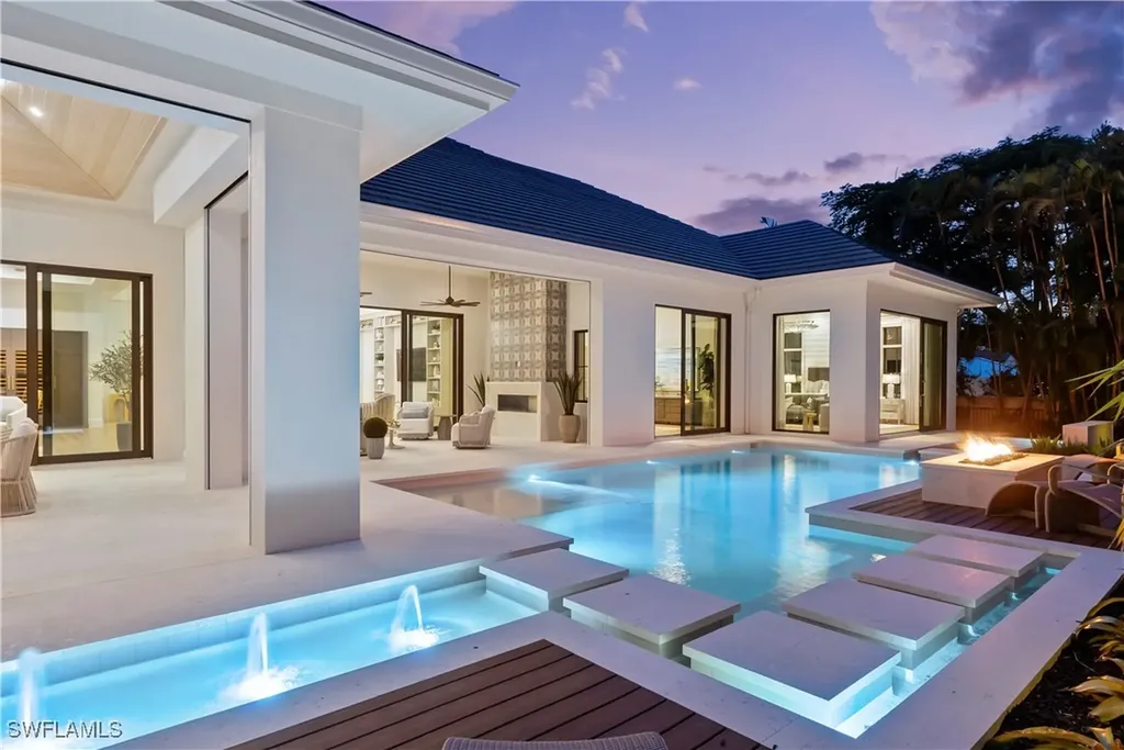 515 Murex Drive Naples FL 34102