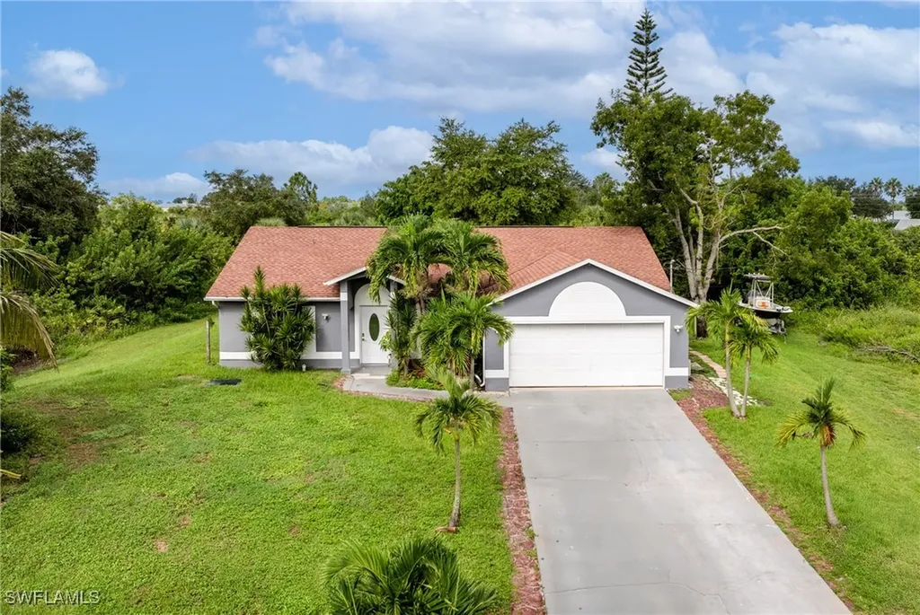 621 Magnolia Avenue Lehigh Acres FL 33972