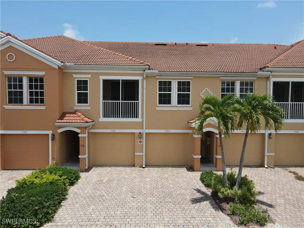 Cape Coral FL, 1788 Concordia Lake Circle, Unit 2707