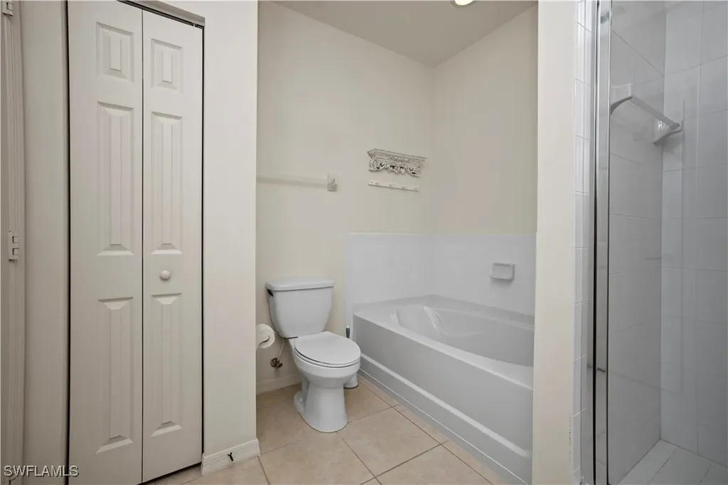 1788 Concordia Lake Circle Cape Coral FL 33909