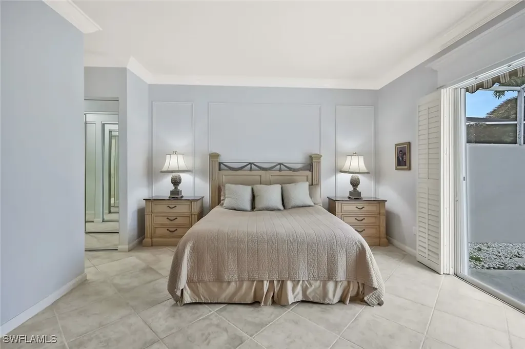 5449 Freeport Lane Naples FL 34119