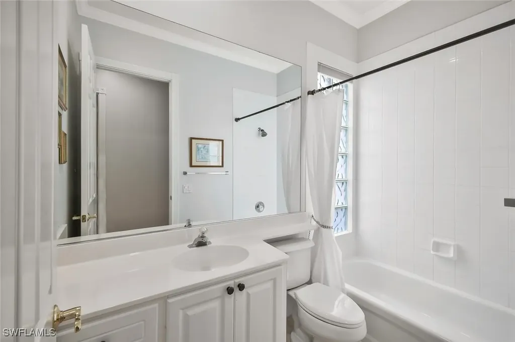 5449 Freeport Lane Naples FL 34119
