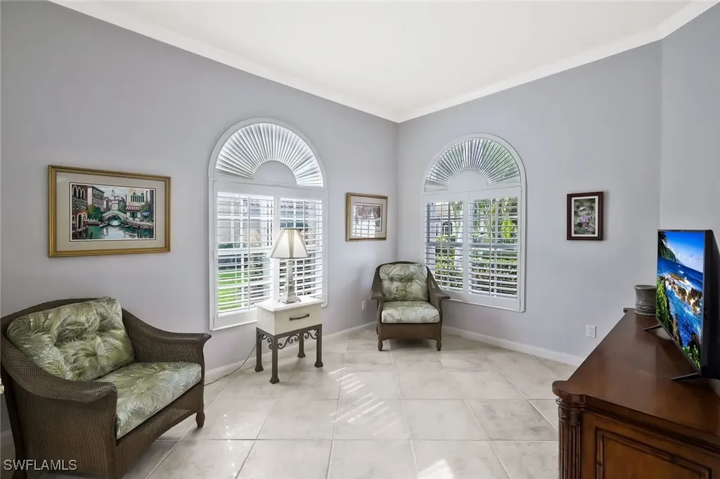 5449 Freeport Lane Naples FL 34119