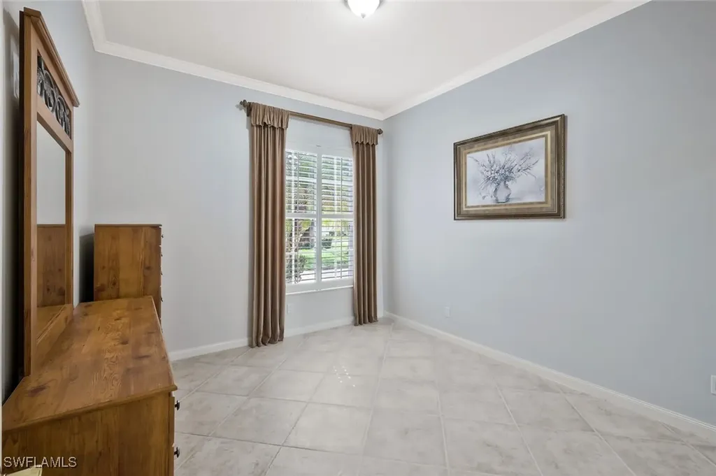 5449 Freeport Lane Naples FL 34119