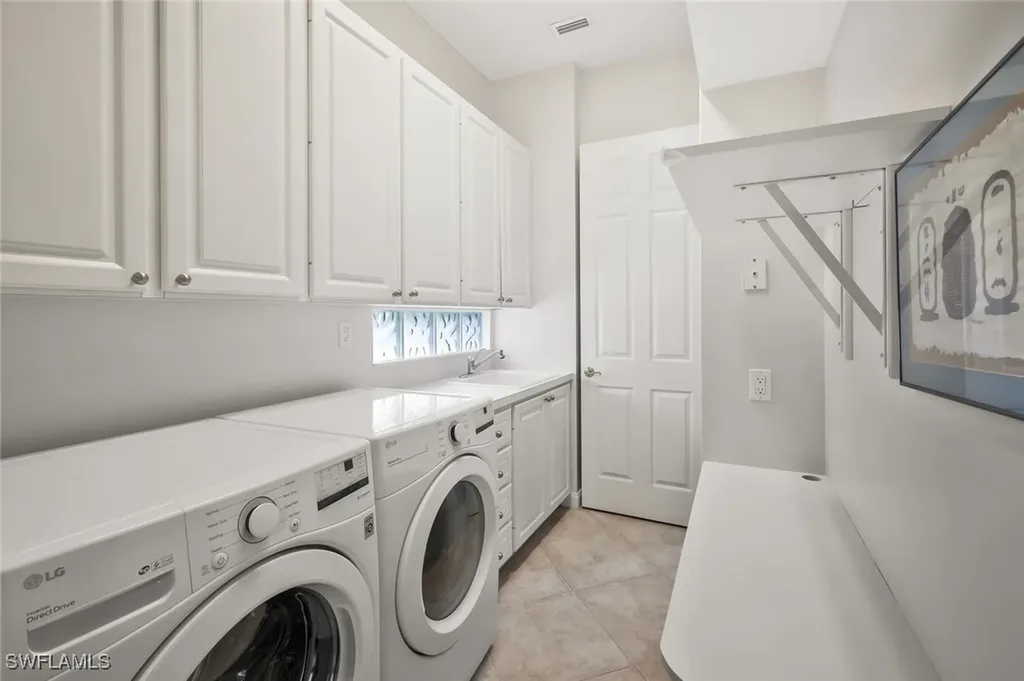5449 Freeport Lane Naples FL 34119