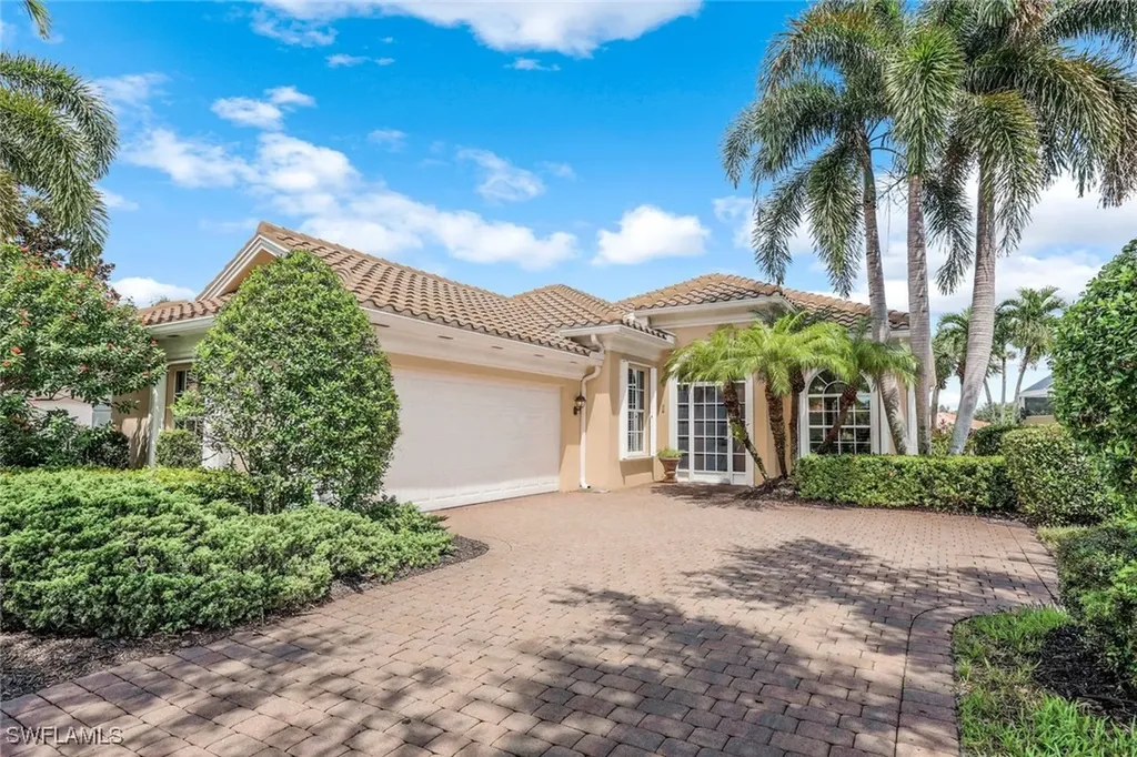5449 Freeport Lane Naples FL 34119