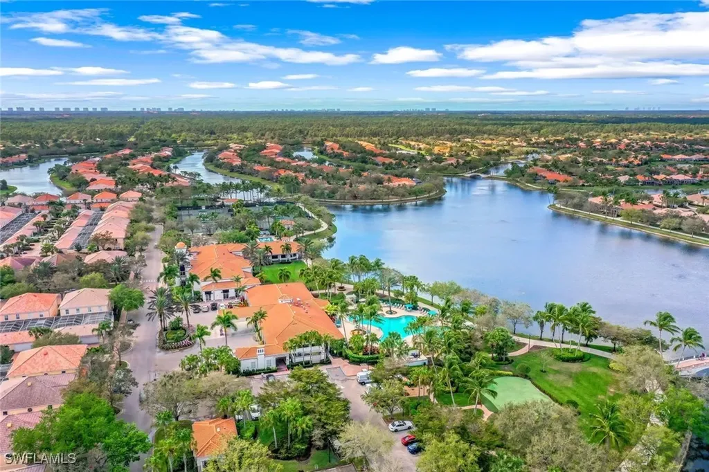 5449 Freeport Lane Naples FL 34119