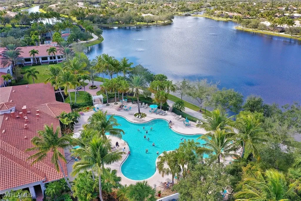 5449 Freeport Lane Naples FL 34119