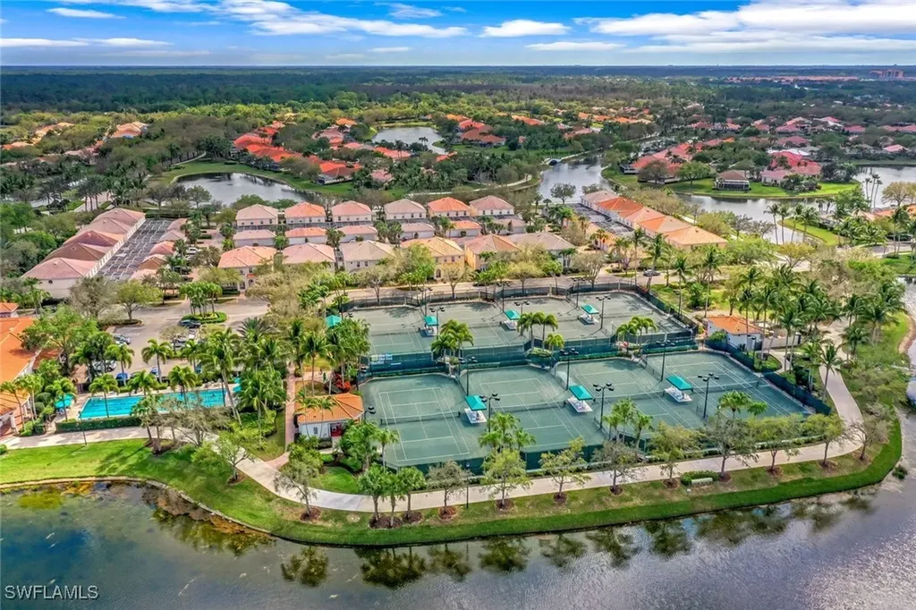 5449 Freeport Lane Naples FL 34119