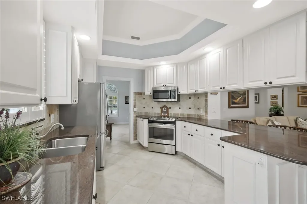 5449 Freeport Lane Naples FL 34119