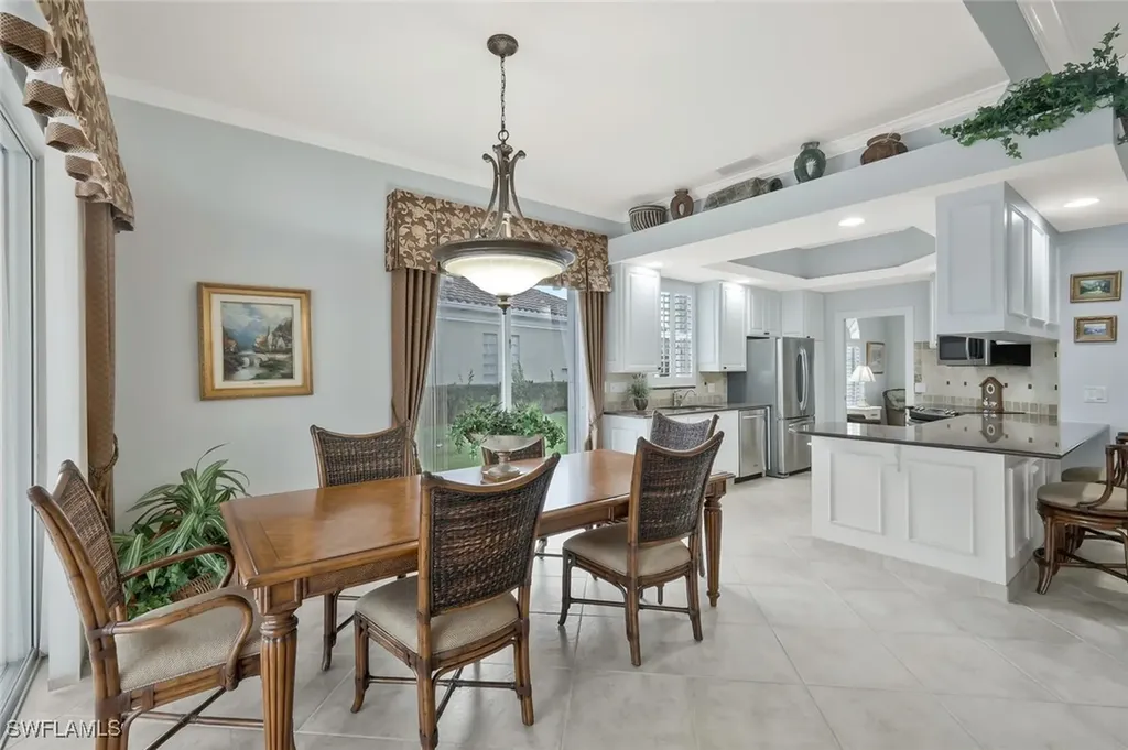 5449 Freeport Lane Naples FL 34119