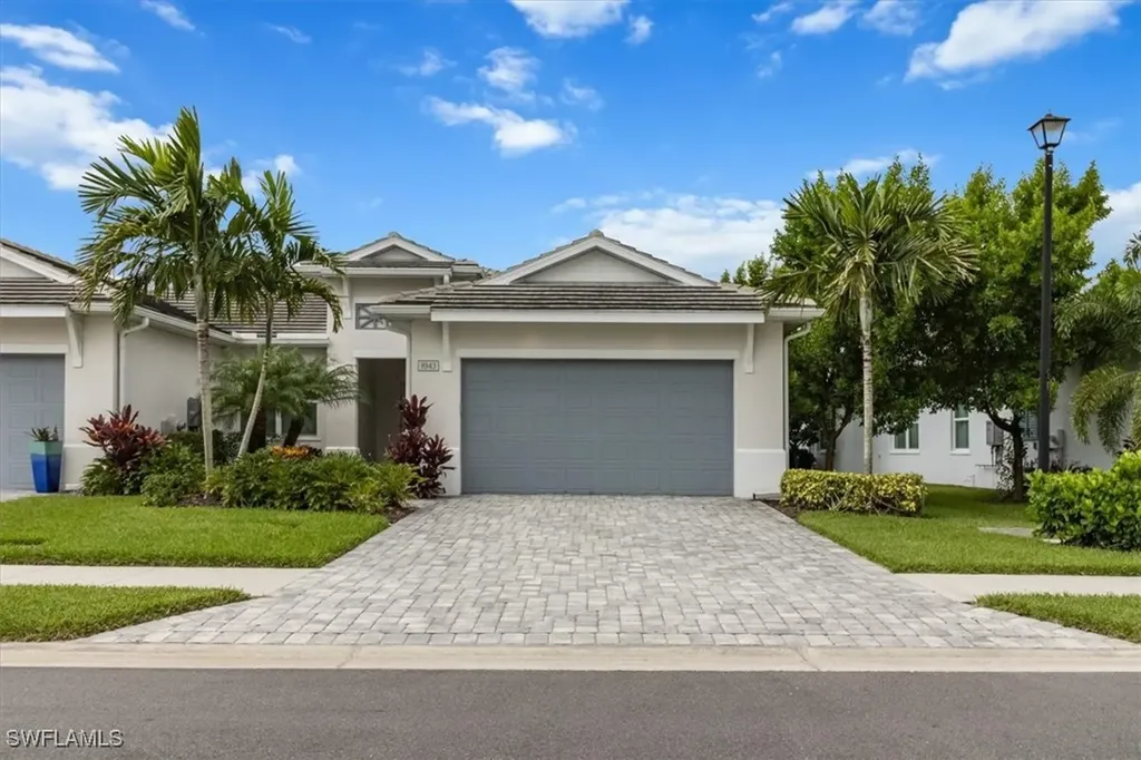 8943 Saint Lucia Drive Naples FL 34114