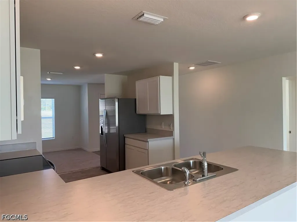 1034 NE 40th Terrace Cape Coral FL 33909