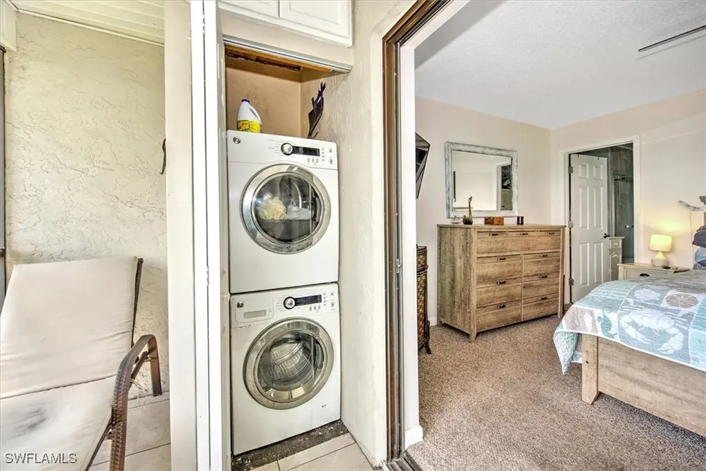 4803 SW Santa Barbara Court Cape Coral FL 33914