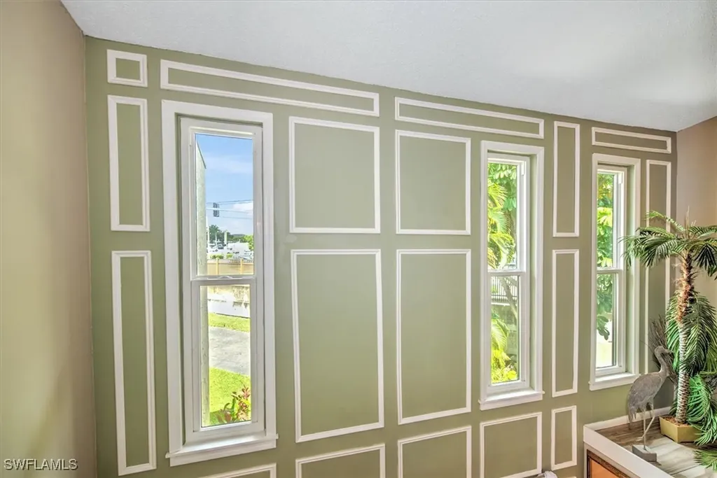 4803 SW Santa Barbara Court Cape Coral FL 33914