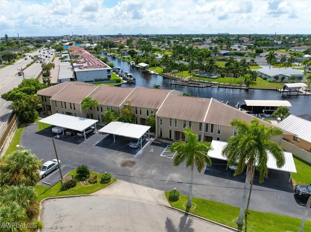 4803 SW Santa Barbara Court Cape Coral FL 33914