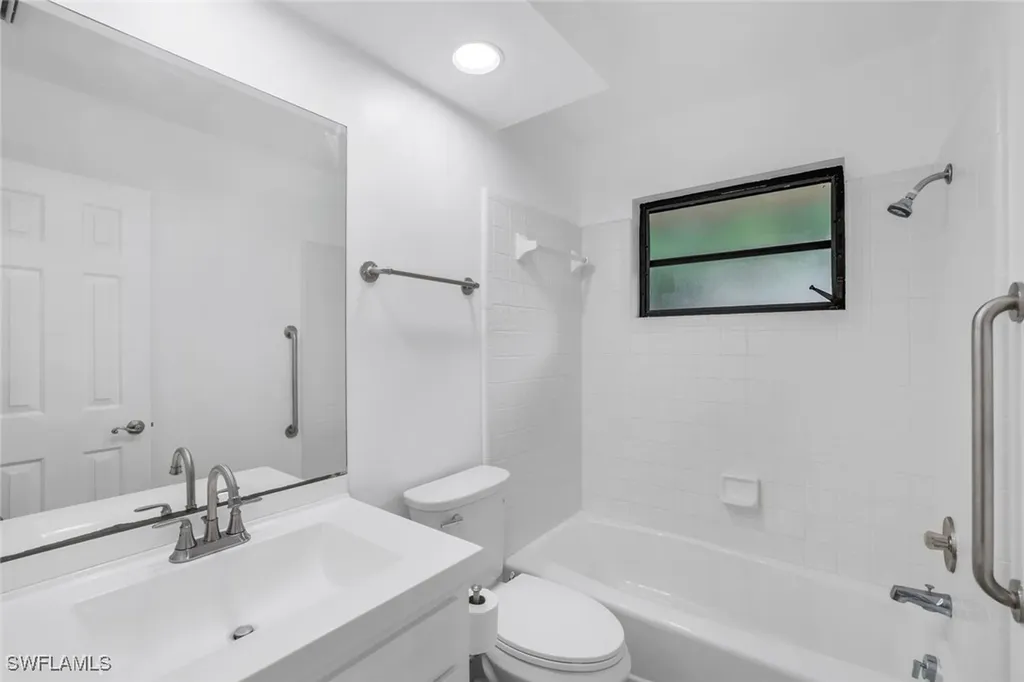 1005 Hilltop Drive Naples FL 34103