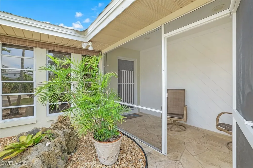 1005 Hilltop Drive Naples FL 34103