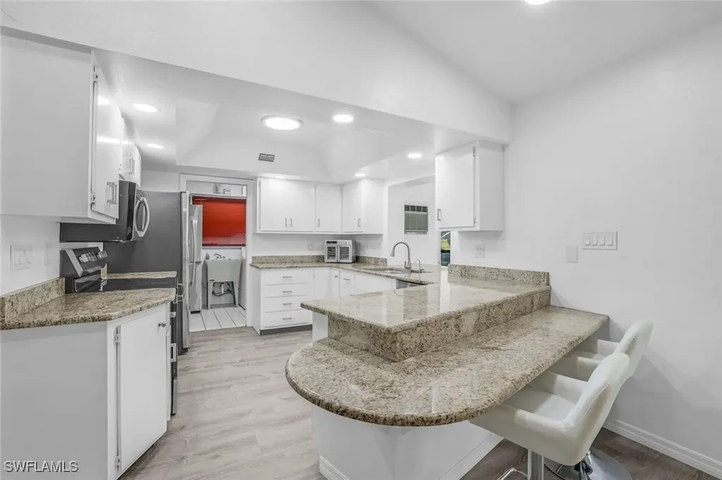 1005 Hilltop Drive Naples FL 34103