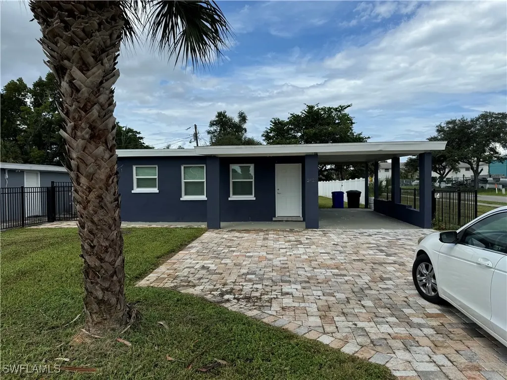 2421 South Street Fort Myers FL 33901