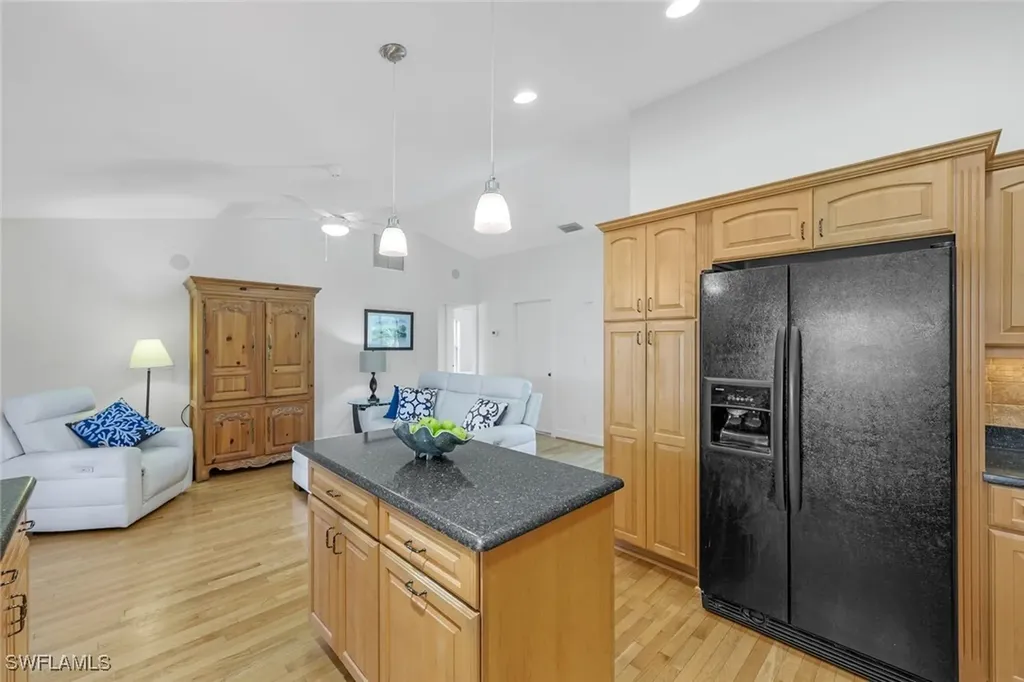 9694 Litchfield Lane Naples FL 34109