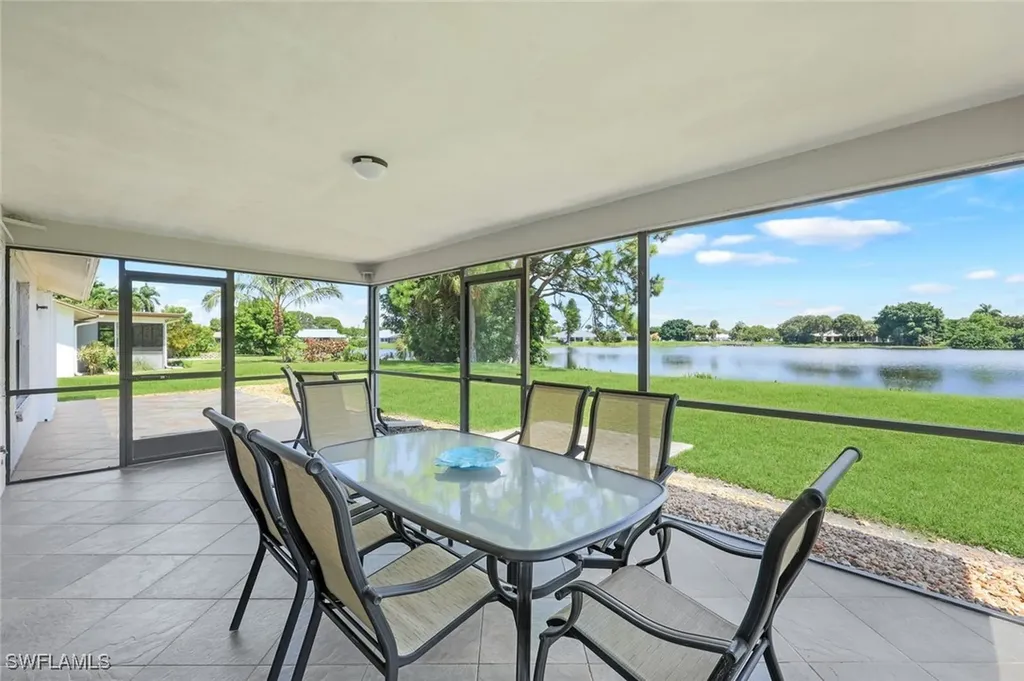 9694 Litchfield Lane Naples FL 34109