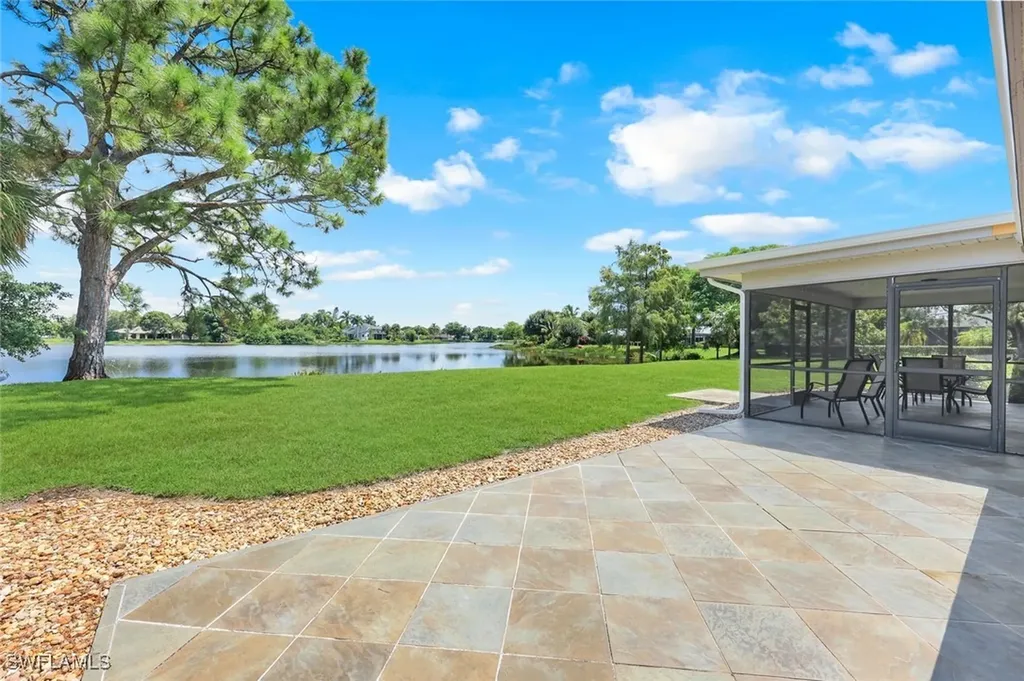 9694 Litchfield Lane Naples FL 34109