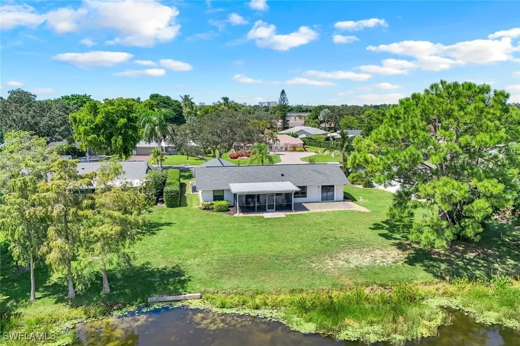 9694 Litchfield Lane Naples FL 34109