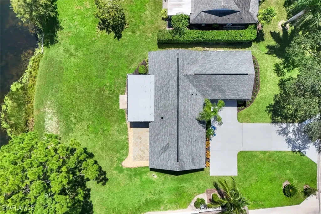 9694 Litchfield Lane Naples FL 34109