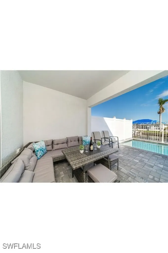 317-319 SW 47th Terrace Cape Coral FL 33914