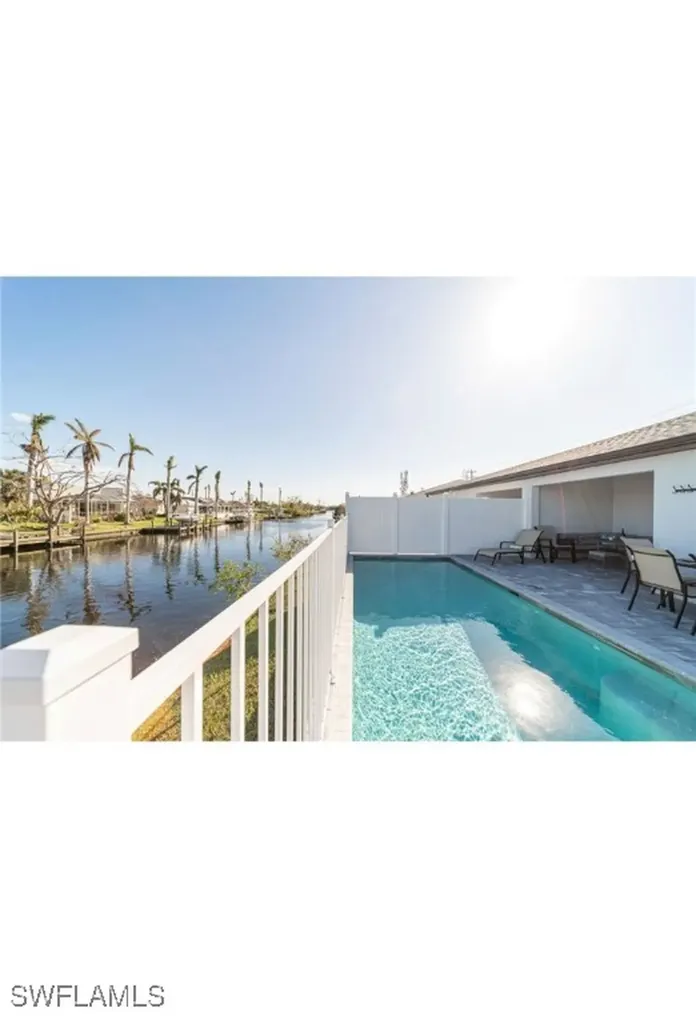 317-319 SW 47th Terrace Cape Coral FL 33914