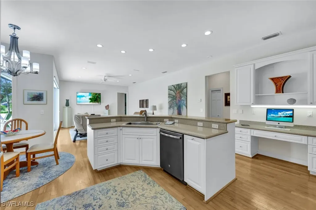 1004 Barcarmil Way Naples FL 34110