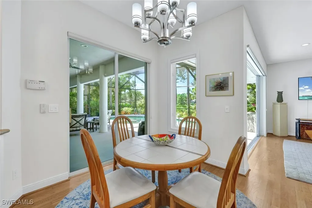1004 Barcarmil Way Naples FL 34110