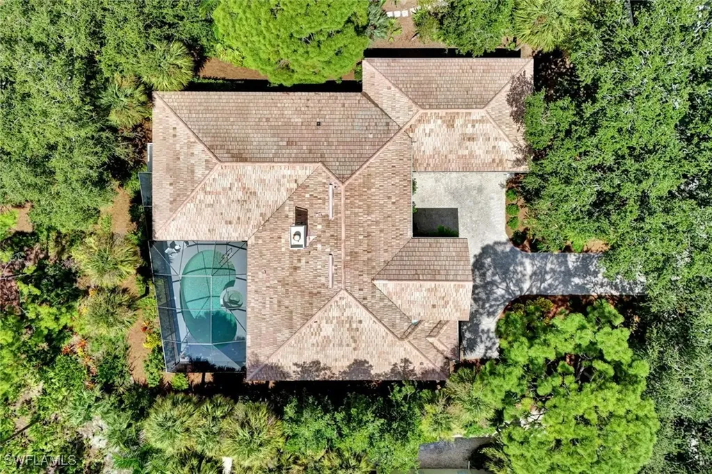 1004 Barcarmil Way Naples FL 34110