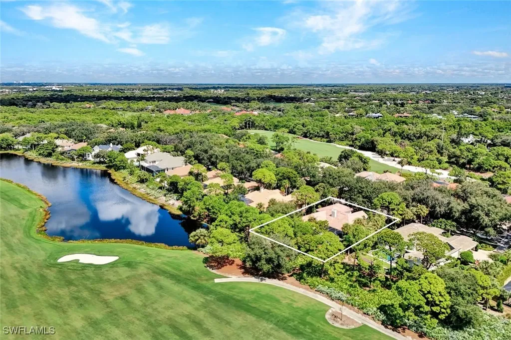 1004 Barcarmil Way Naples FL 34110