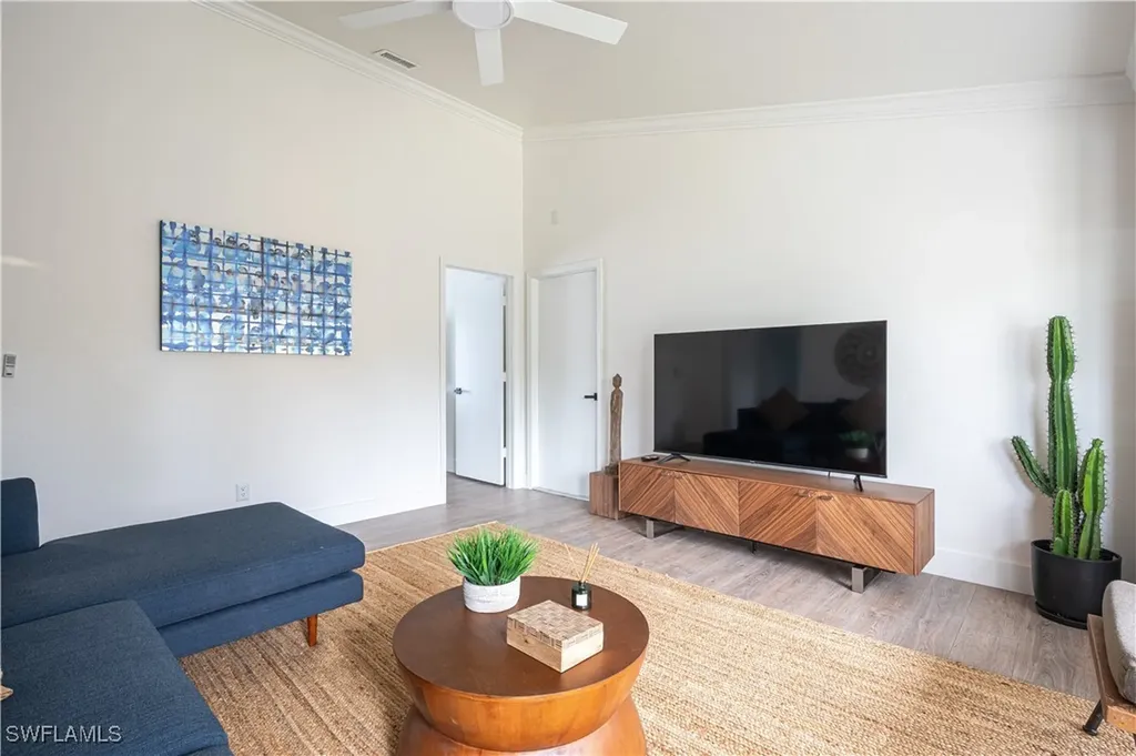 507 14th Street N Naples FL 34102
