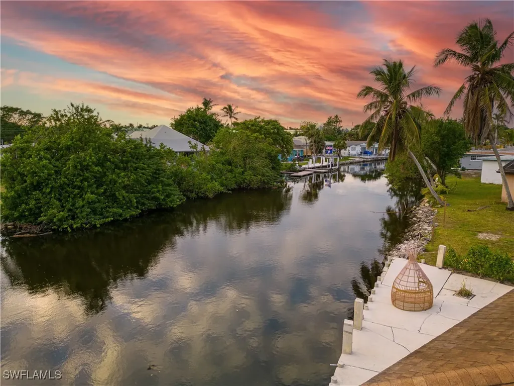 507 14th Street N Naples FL 34102