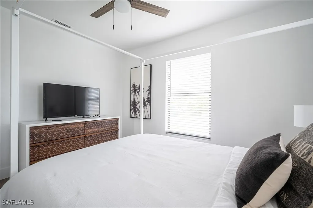 507 14th Street N Naples FL 34102