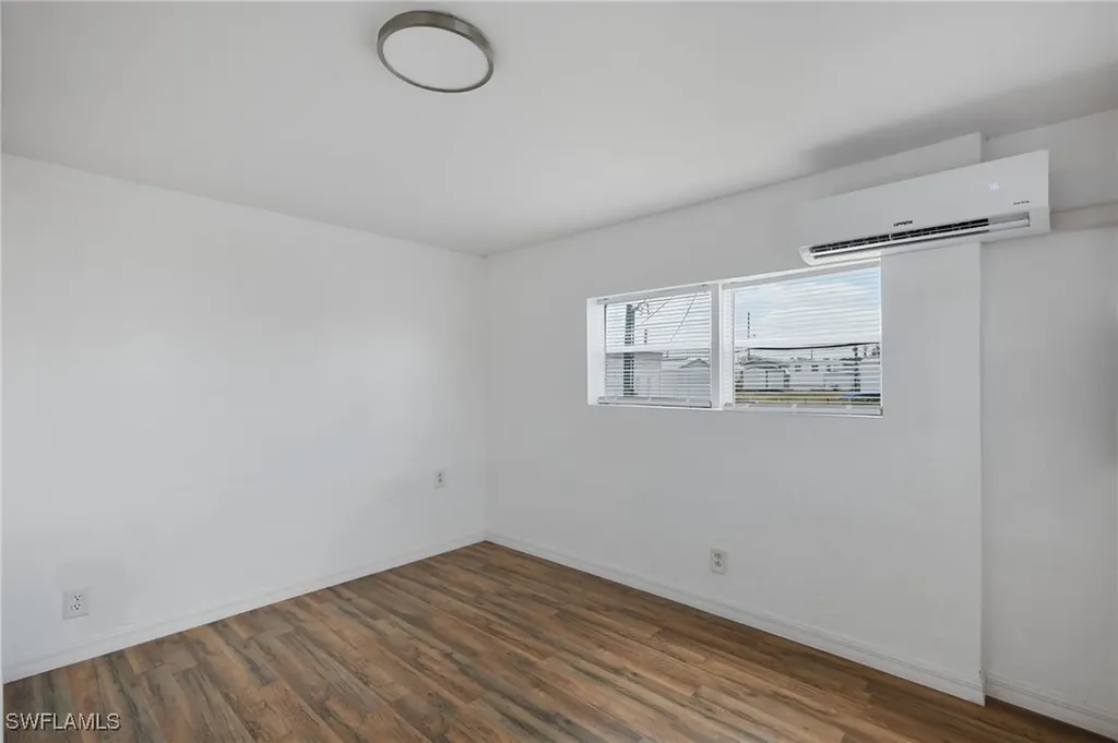 5558 Palm Beach Boulevard Fort Myers FL 33905