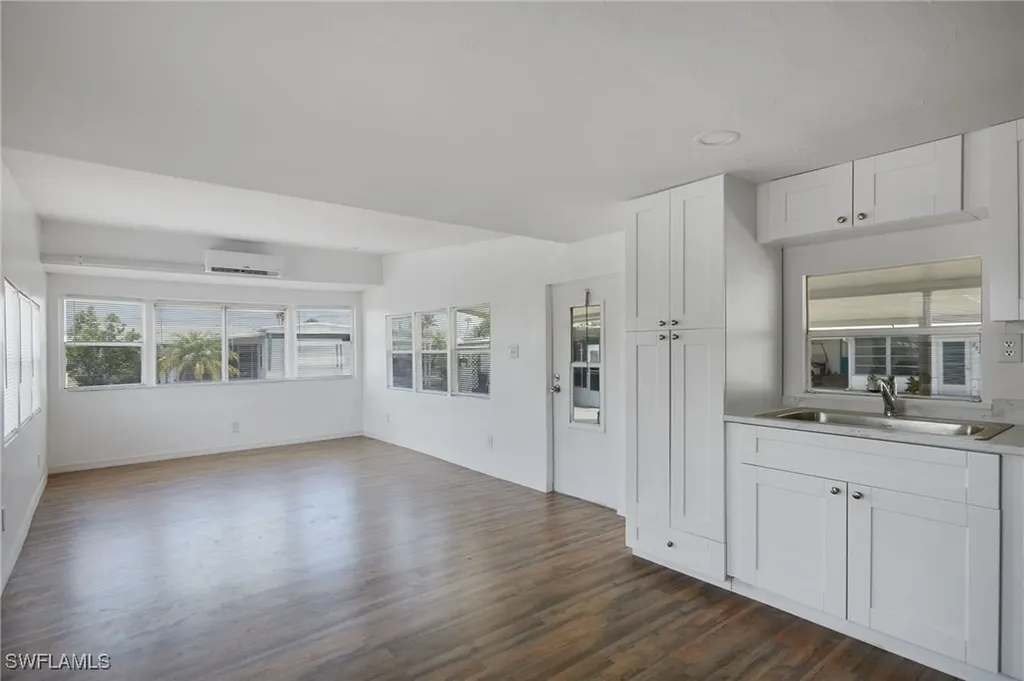 5558 Palm Beach Boulevard Fort Myers FL 33905