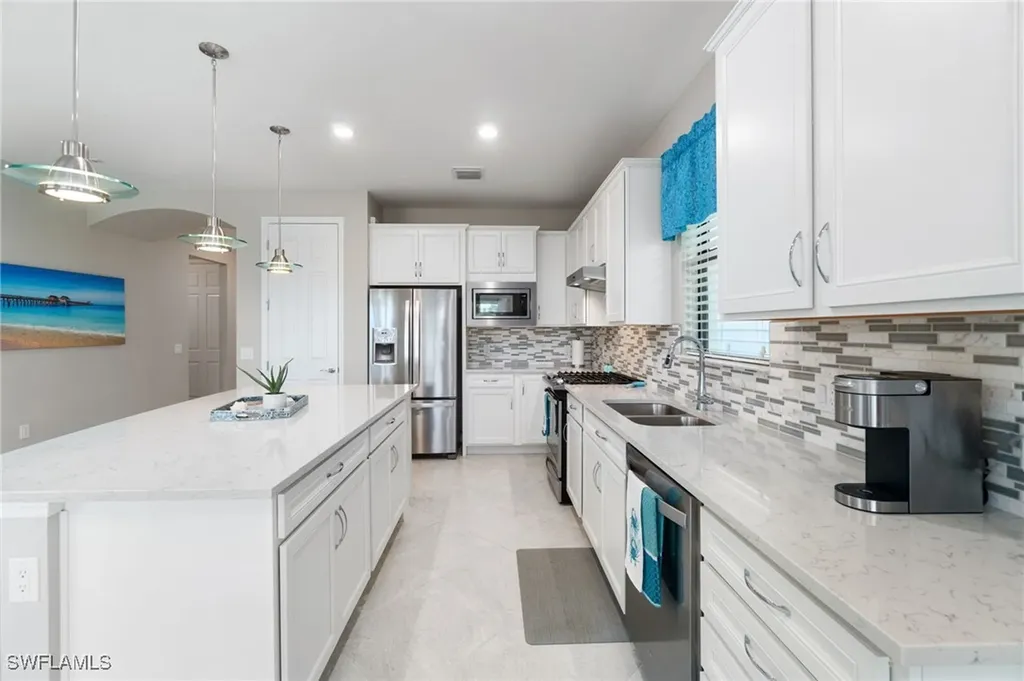 6792 Bromeliad Drive Naples FL 34114