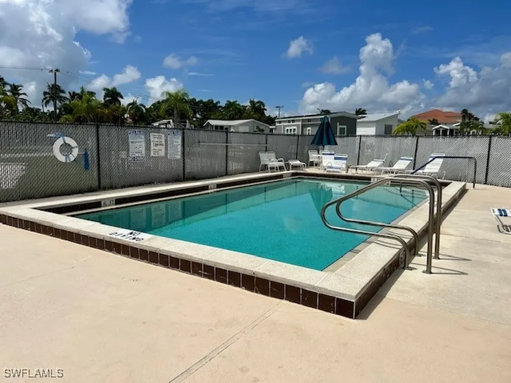 19681 Summerlin Road U-681 Fort Myers FL 33908