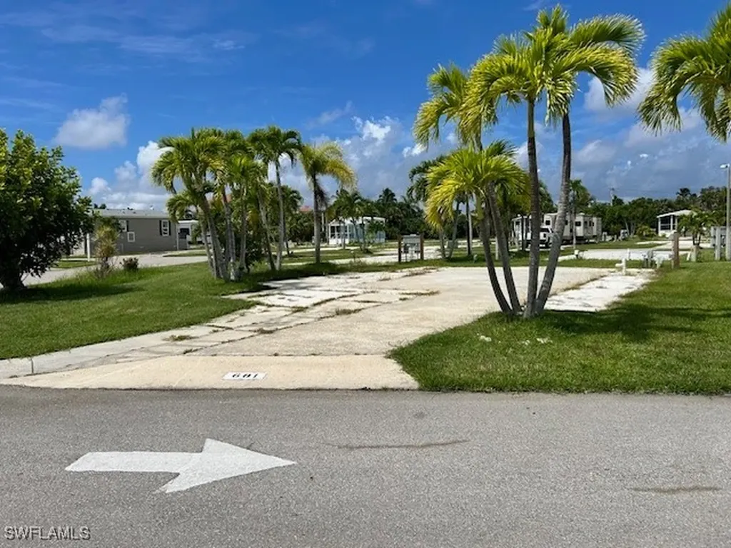 19681 Summerlin Road U-681 Fort Myers FL 33908