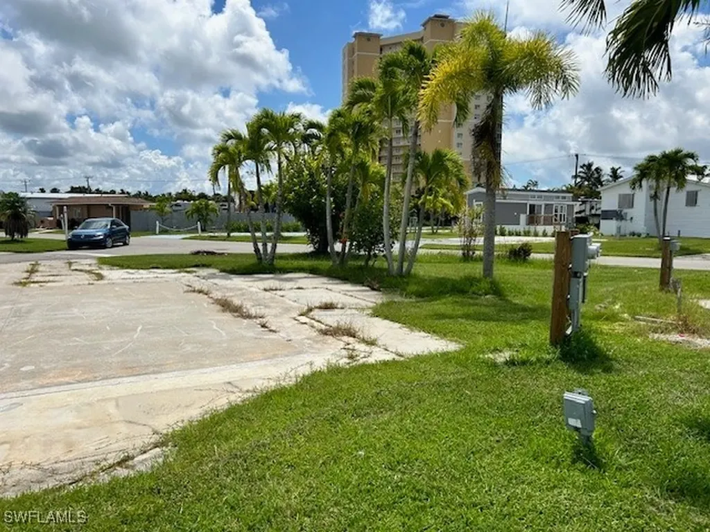 19681 Summerlin Road U-681 Fort Myers FL 33908