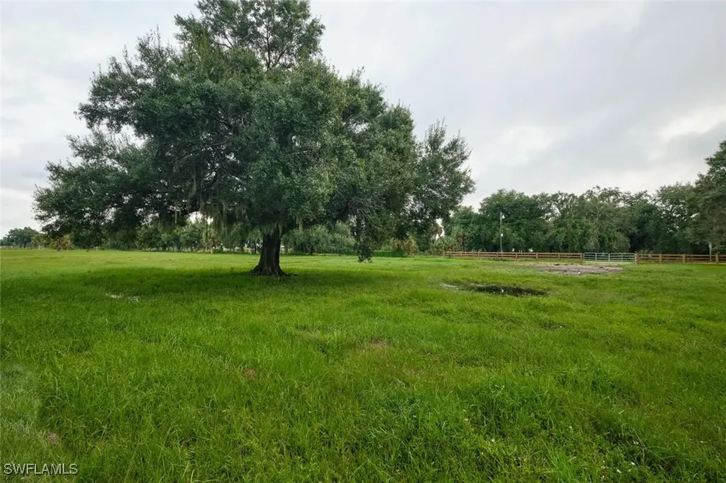 8678 County Road 78 Fort Denaud FL 33935