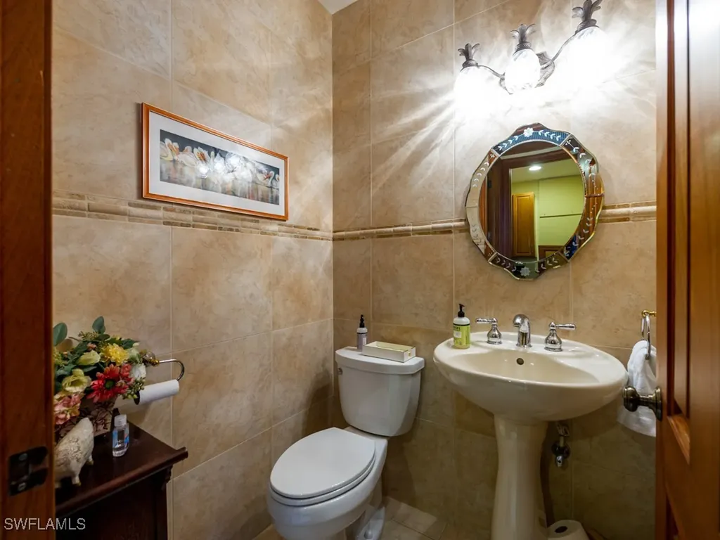 1158 Golden Olive Court Sanibel FL 33957