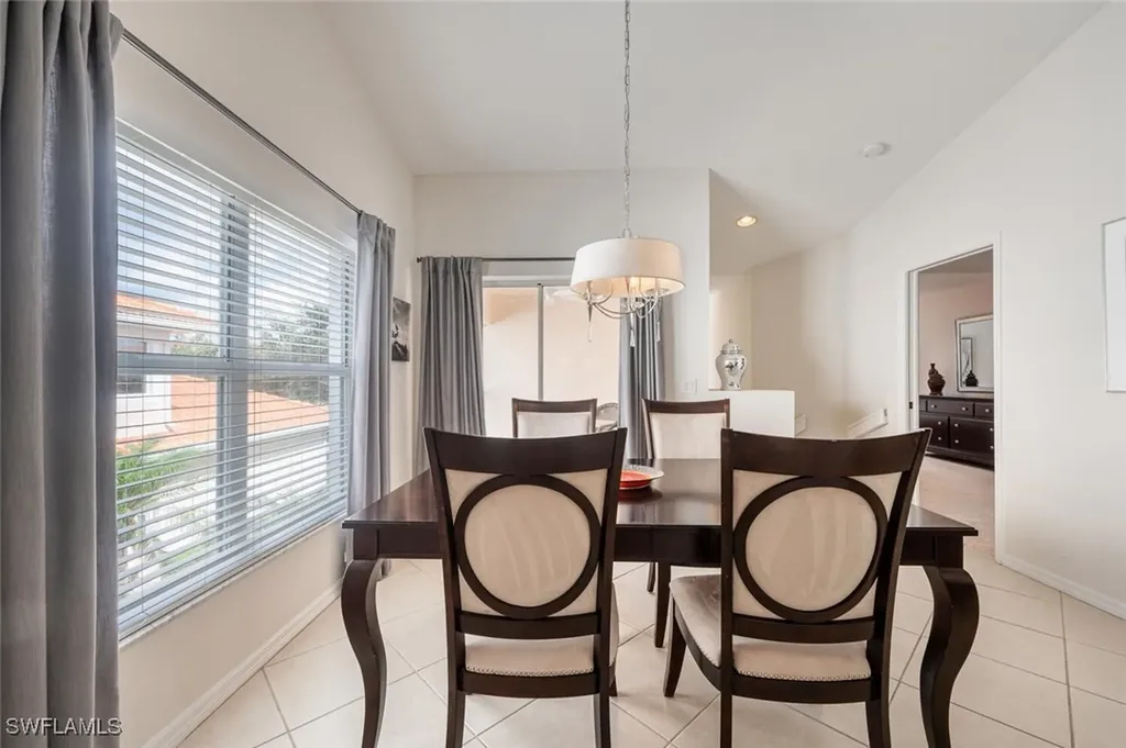 5230 Birmingham Drive Naples FL 34110