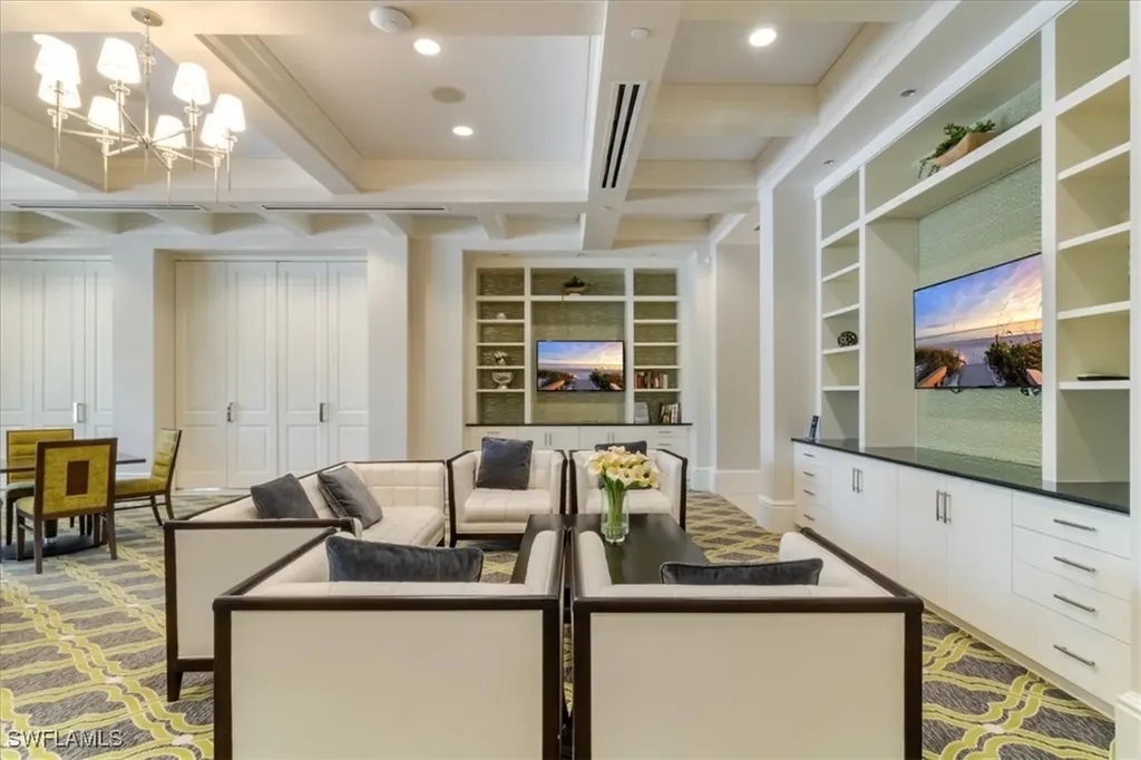 7256 Live Oak Drive Naples FL 34114